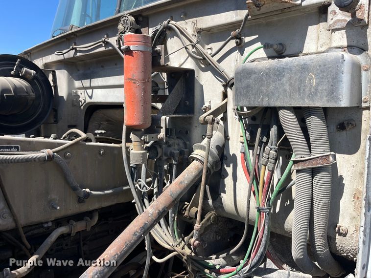 image for item LD9431 1988 White GMC WCM flatbed truck