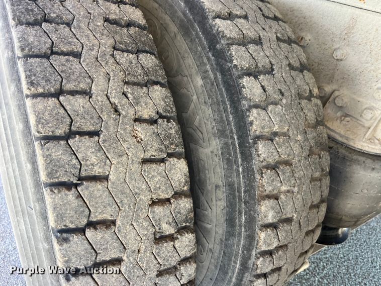 image for item LD9431 1988 White GMC WCM flatbed truck