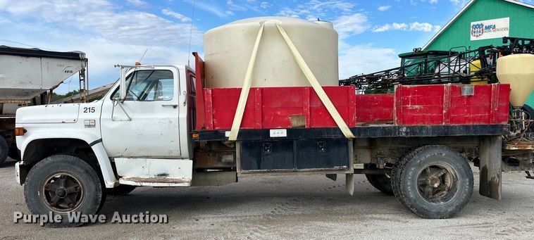 image for item LD9434 1989 Chevrolet 70 flatbed truck