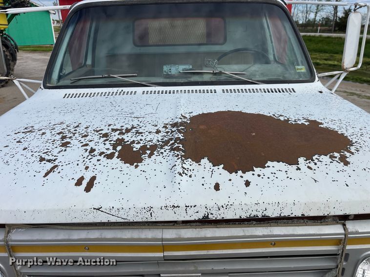 image for item LD9434 1989 Chevrolet 70 flatbed truck