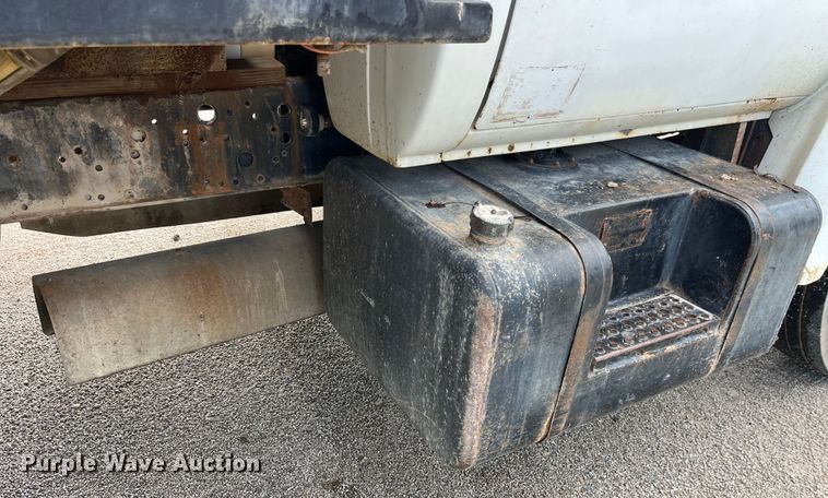 image for item LD9434 1989 Chevrolet 70 flatbed truck