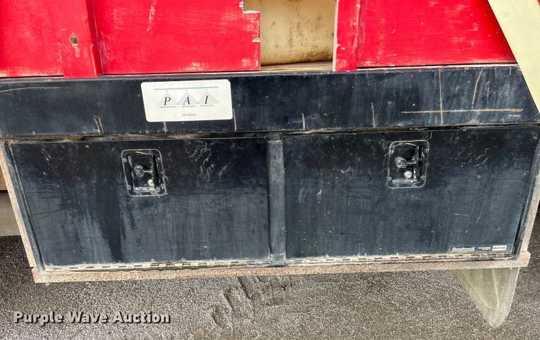 image for item LD9434 1989 Chevrolet 70 flatbed truck