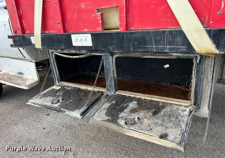 image for item LD9434 1989 Chevrolet 70 flatbed truck