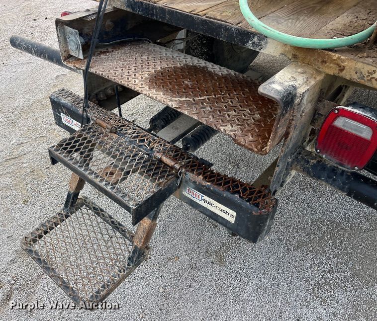 image for item LD9434 1989 Chevrolet 70 flatbed truck