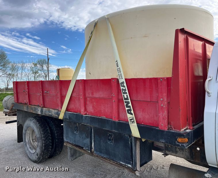 image for item LD9434 1989 Chevrolet 70 flatbed truck