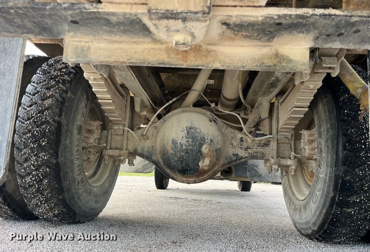 image for item LD9434 1989 Chevrolet 70 flatbed truck