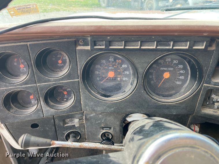 image for item LD9434 1989 Chevrolet 70 flatbed truck