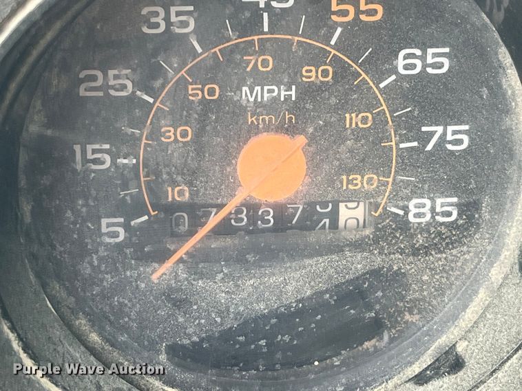 image for item LD9434 1989 Chevrolet 70 flatbed truck