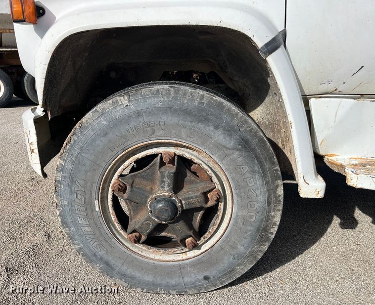 image for item LD9434 1989 Chevrolet 70 flatbed truck