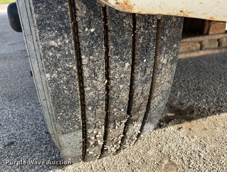 image for item LD9434 1989 Chevrolet 70 flatbed truck