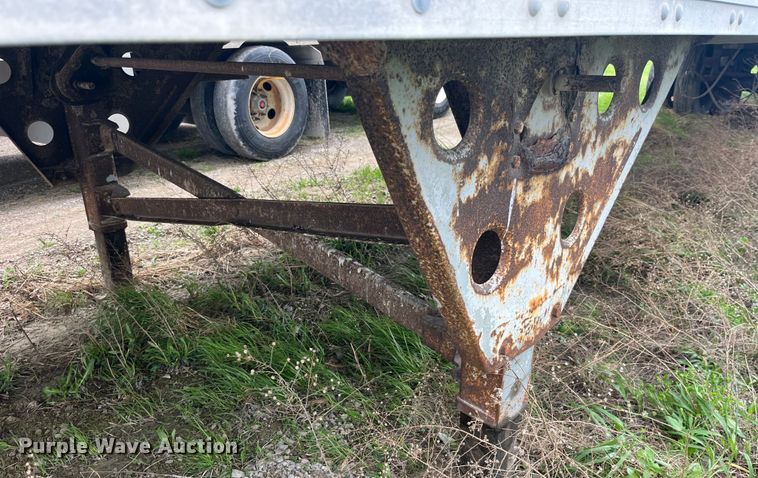 image for item LD9443 1988 Utility Trailer Inc dry van trailer