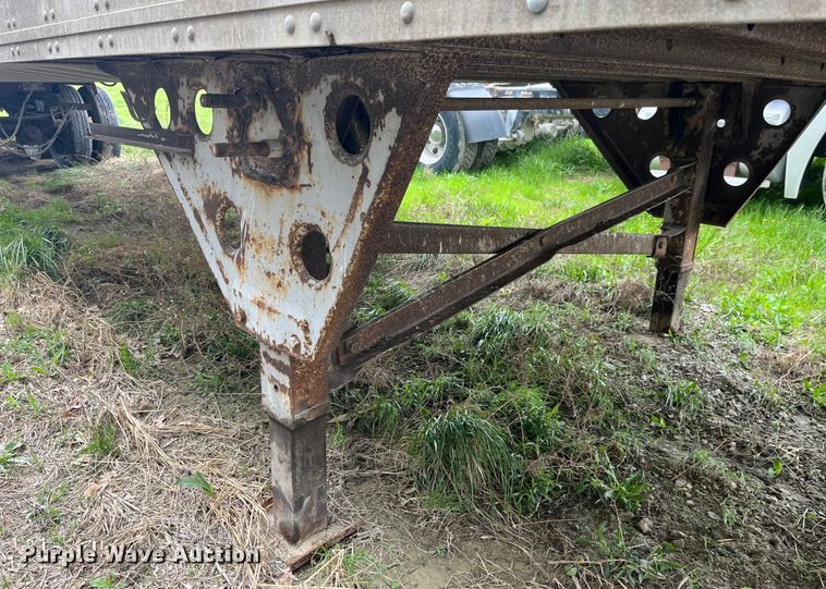 image for item LD9443 1988 Utility Trailer Inc dry van trailer