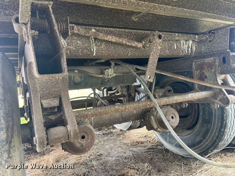 image for item LD9443 1988 Utility Trailer Inc dry van trailer