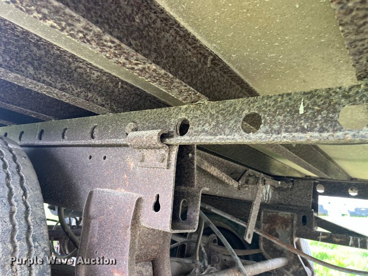 image for item LD9443 1988 Utility Trailer Inc dry van trailer