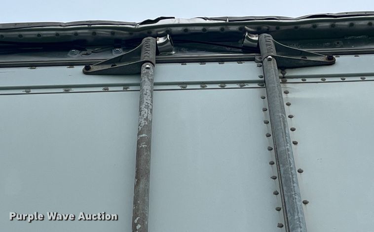 image for item LD9443 1988 Utility Trailer Inc dry van trailer