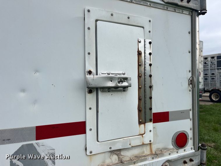 image for item LD9443 1988 Utility Trailer Inc dry van trailer