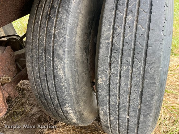 image for item LD9443 1988 Utility Trailer Inc dry van trailer