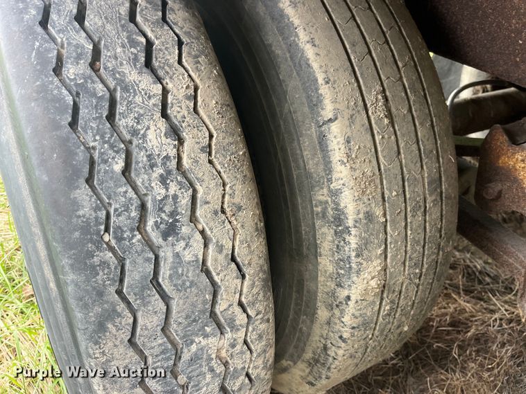 image for item LD9443 1988 Utility Trailer Inc dry van trailer