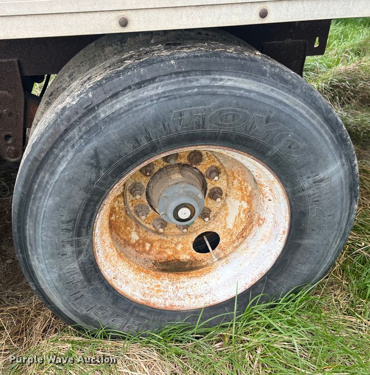 image for item LD9443 1988 Utility Trailer Inc dry van trailer