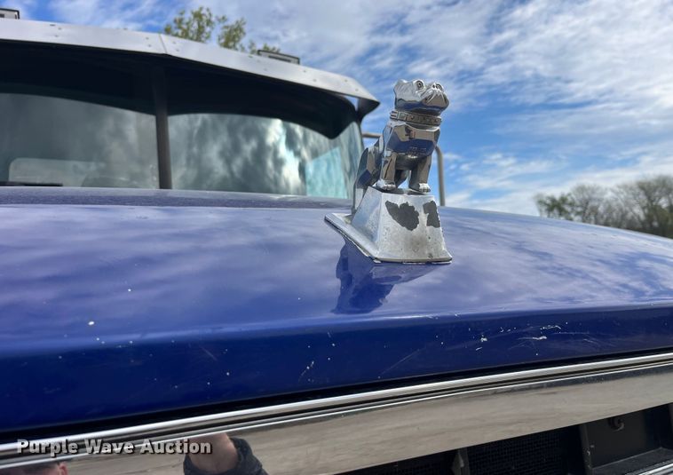 image for item LD9458 2013 Mack  CHU613 semi truck