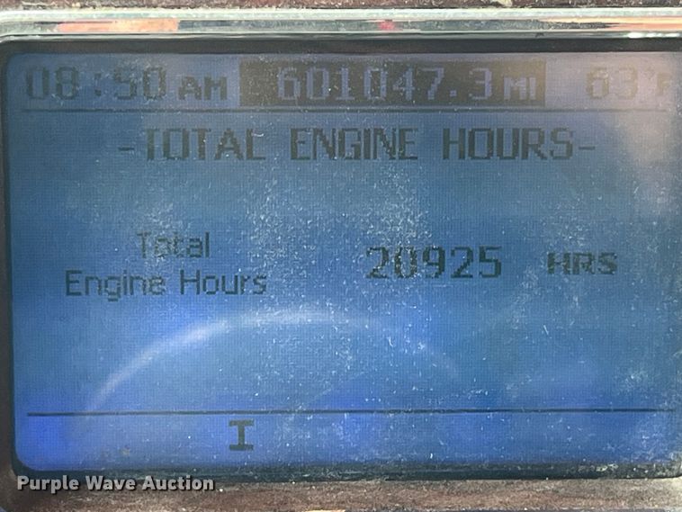 image for item LD9458 2013 Mack  CHU613 semi truck