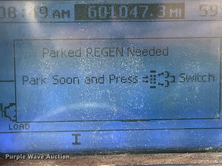 image for item LD9458 2013 Mack  CHU613 semi truck