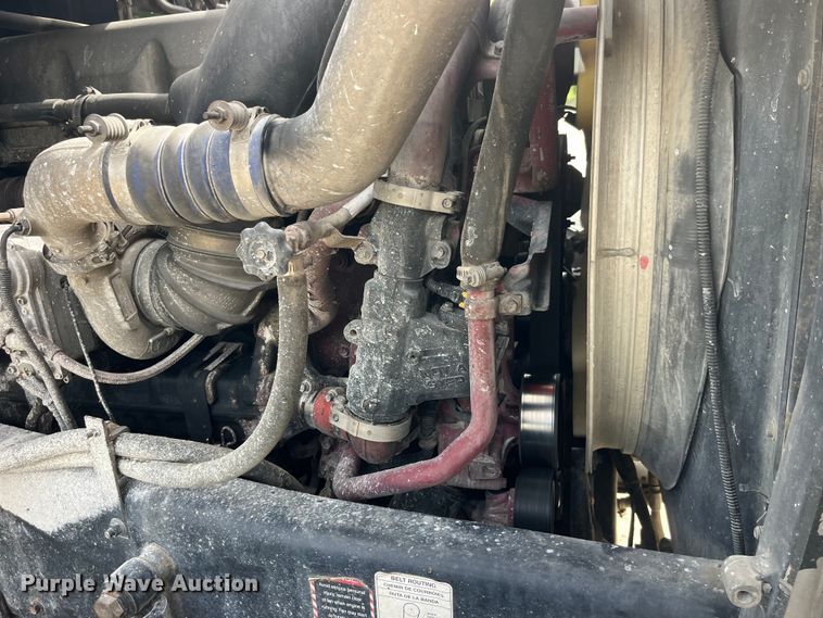 image for item LD9458 2013 Mack  CHU613 semi truck