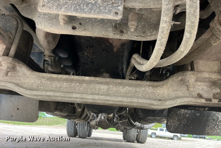 image for item LD9458 2013 Mack  CHU613 semi truck