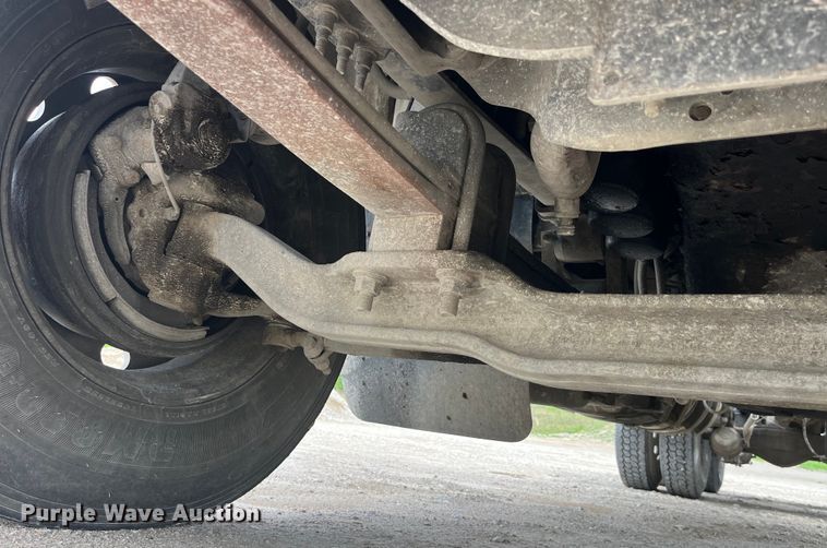 image for item LD9458 2013 Mack  CHU613 semi truck