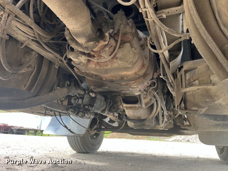 image for item LD9458 2013 Mack  CHU613 semi truck