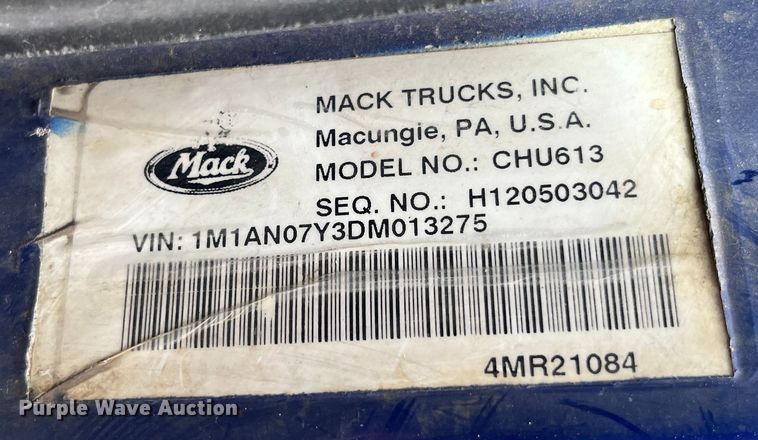 image for item LD9458 2013 Mack  CHU613 semi truck