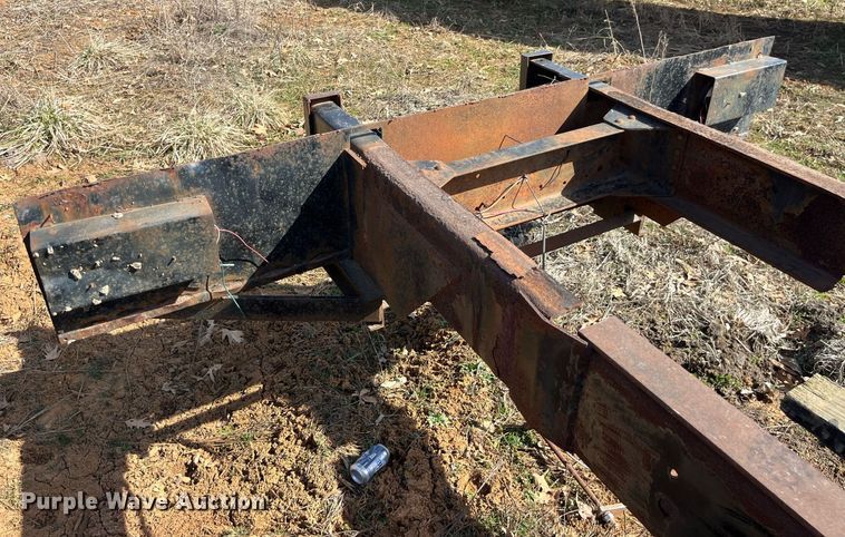 image for item LE9020 2003 Chevrolet  C7500 truck cab and chassis