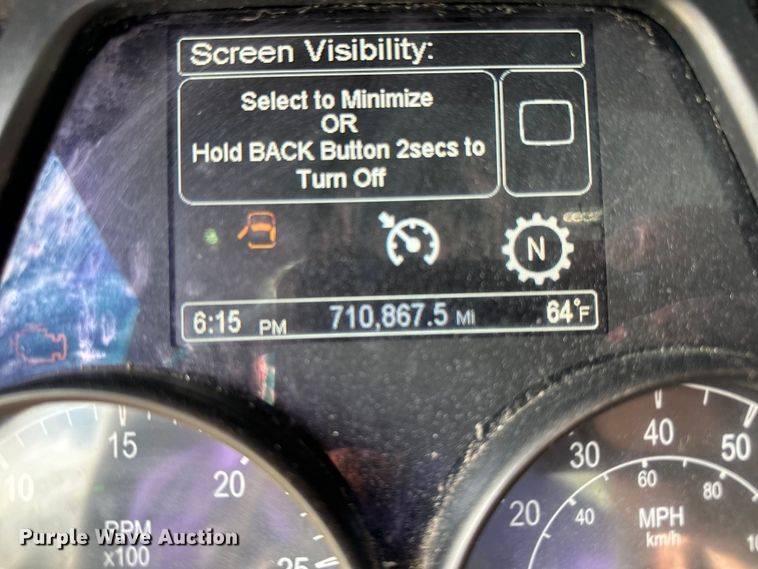 image for item LR9294 2016 Peterbilt  579 semi truck