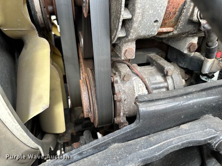 image for item LR9294 2016 Peterbilt  579 semi truck