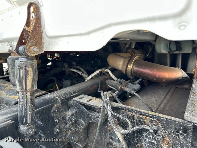 image for item LR9296 2016 Freightliner Cascadia 125 semi truck