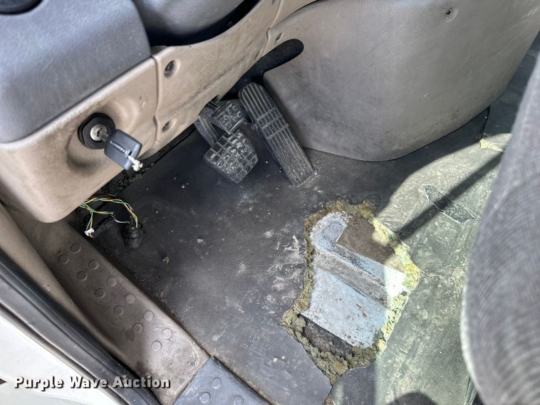 image for item LR9296 2016 Freightliner Cascadia 125 semi truck