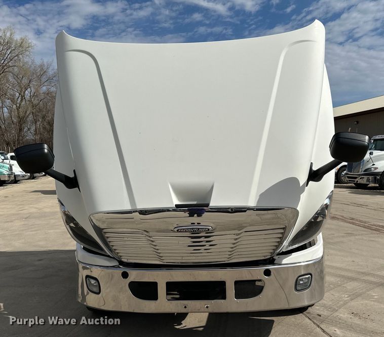 image for item LR9296 2016 Freightliner Cascadia 125 semi truck