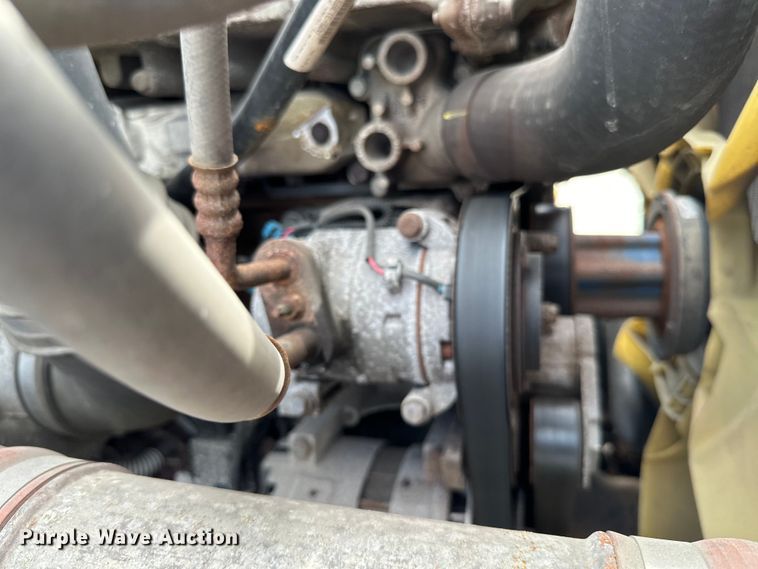 image for item LR9296 2016 Freightliner Cascadia 125 semi truck