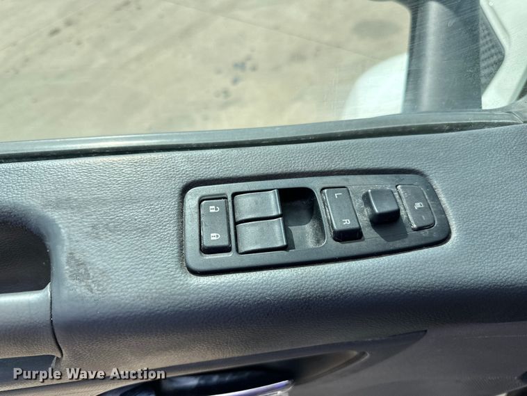 image for item LR9297 2016 Peterbilt  579 semi truck