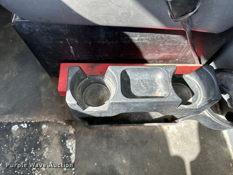 image for item LR9297 2016 Peterbilt  579 semi truck