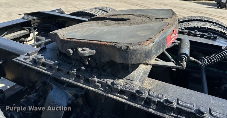 image for item LR9298 2016 Freightliner Cascadia 125 semi truck