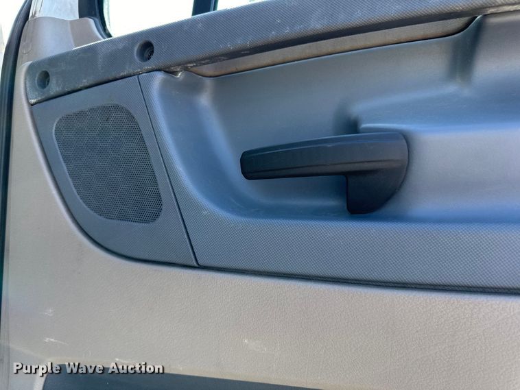 image for item LR9298 2016 Freightliner Cascadia 125 semi truck