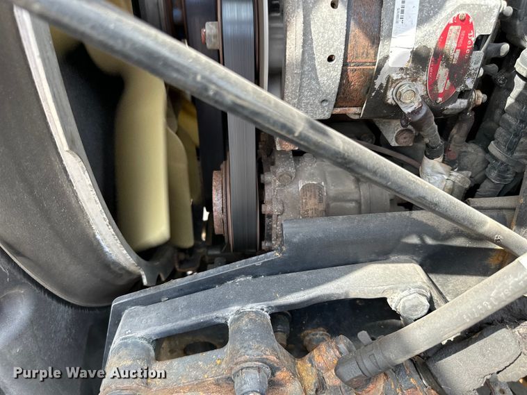 image for item LR9299 2016 Peterbilt  579 semi truck