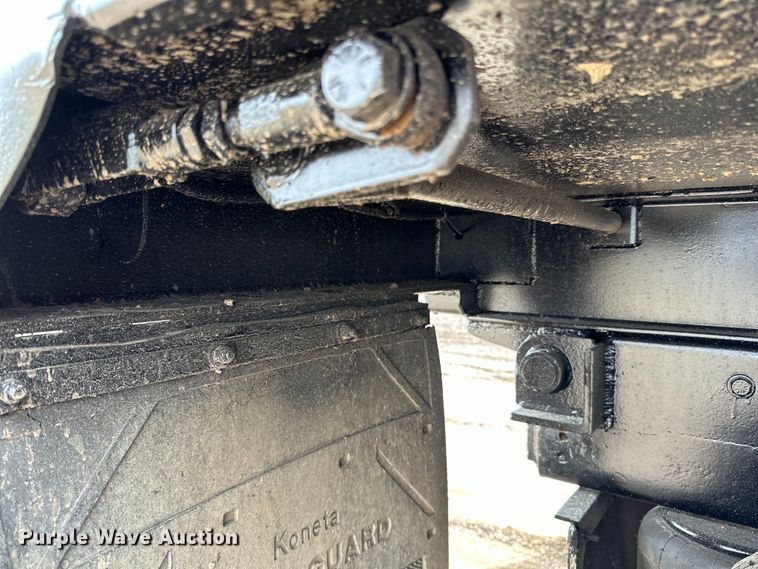 image for item LR9300 1990 Peterbilt  379 dump truck