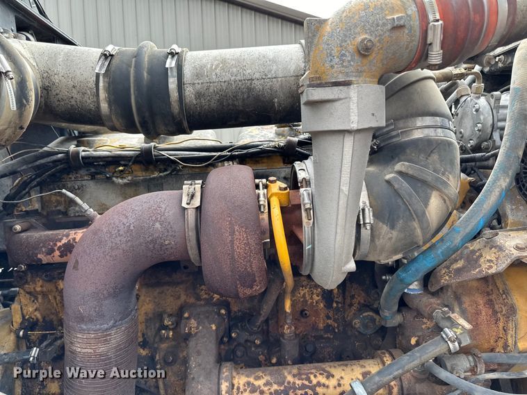 image for item LR9300 1990 Peterbilt  379 dump truck