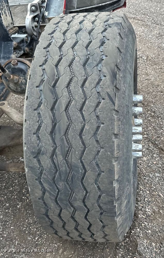 image for item LR9300 1990 Peterbilt  379 dump truck