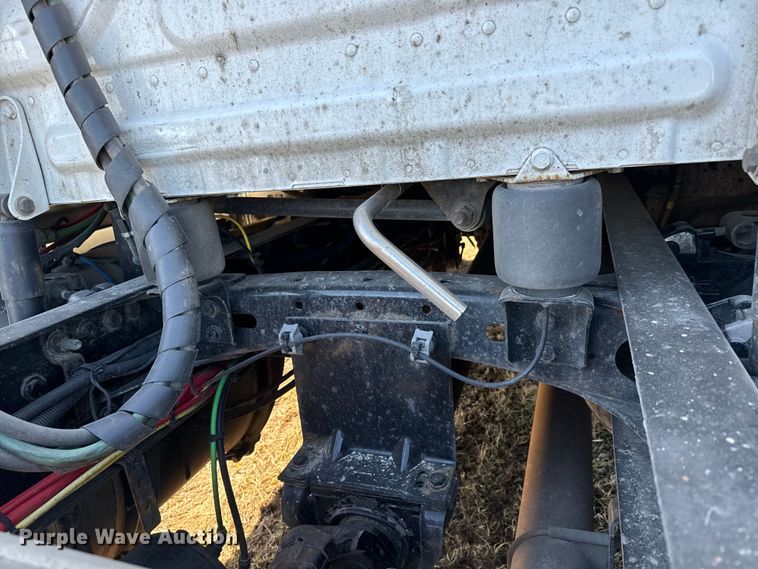 image for item NH9020 2018 Freightliner  Cascadia Evolution CA125SLP semi truck