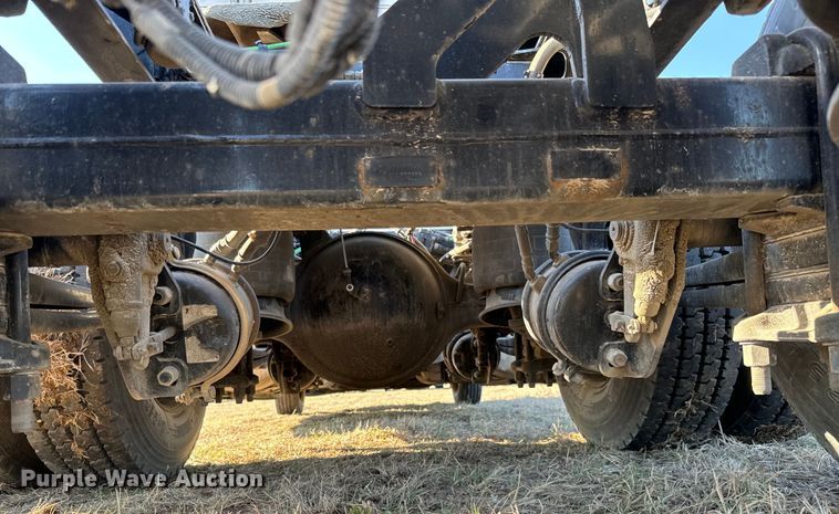 image for item NH9020 2018 Freightliner  Cascadia Evolution CA125SLP semi truck