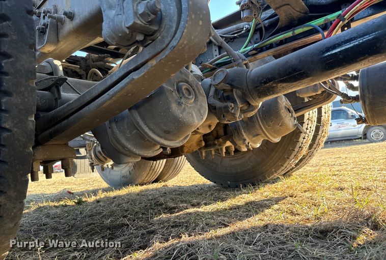 image for item NH9020 2018 Freightliner  Cascadia Evolution CA125SLP semi truck