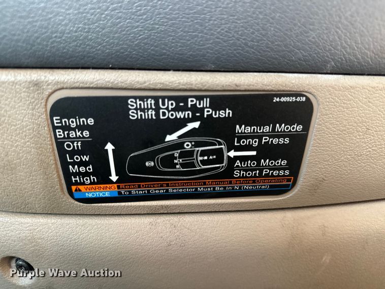 image for item NH9020 2018 Freightliner  Cascadia Evolution CA125SLP semi truck